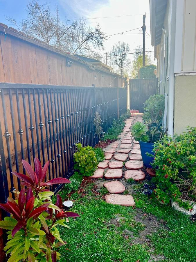 Sweet Tuscan Dreams-Private Entrance & Bathroom With Patio Los Angeles Luaran gambar